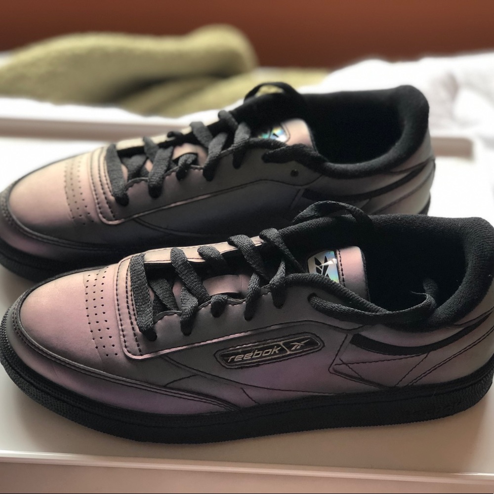 Rare🔮 Iridescent Reebok Club C 85